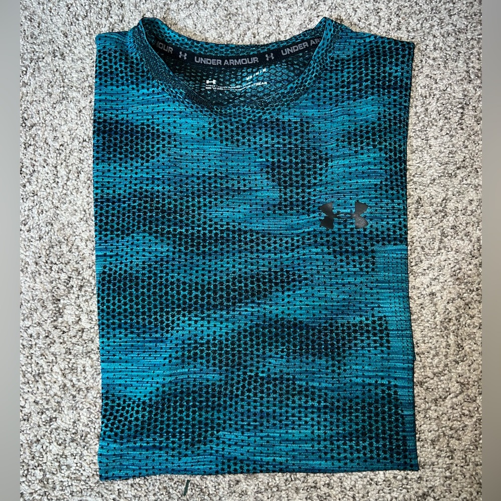 men’s shirt